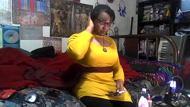 GardeniaFields online show from November 12, 2025, 2:15 am