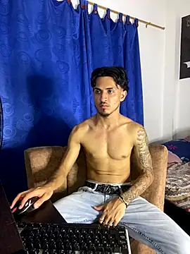 Snapshot of Zayn_kane chatting on October 3, 2025, 12:14 am Zayn kane online show from October 3, 2025, 12:14 am