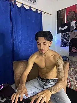 Snapshot of Zayn_kane chatting on October 26, 2025, 1:17 am Zayn kane online show from October 26, 2025, 1:17 am