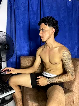 Snapshot of Zayn_kane chatting on September 27, 2025, 3:34 am Zayn kane online show from September 27, 2025, 3:34 am