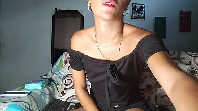 Milu curly online show from February 25, 2026, 1:44 pm