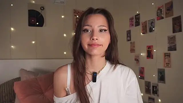 Snapshot of EditaBails chatting on September 30, 2025, 6:58 pm EditaBails online show from September 30, 2025, 6:58 pm