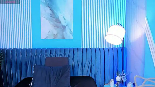 roxy hell online show from September 25, 2025, 12:22 pm