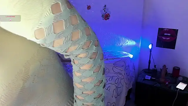 lizeth sweet online show from October 18, 2025, 1:57 pm