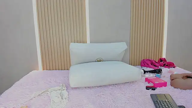 Snapshot of stephany_summer chatting on October 30, 2025, 4:11 am stephany summer online show from October 30, 2025, 4:11 am