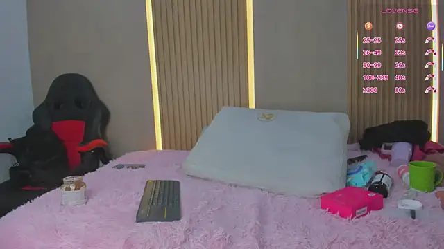 Snapshot of stephany_summer chatting on September 20, 2025, 12:32 pm stephany summer online show from September 20, 2025, 12:32 pm