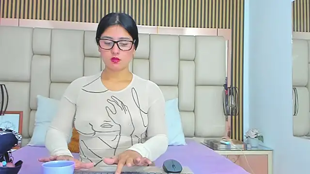 Snapshot of HannaClairer chatting on September 20, 2025, 7:13 am HannaClairer online show from September 20, 2025, 7:13 am