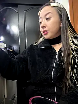 VictoriaGerard Pink online show from October 26, 2025, 12:33 am