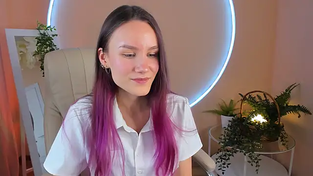 Clare  Florence online show from March 14, 2025, 1:46 pm