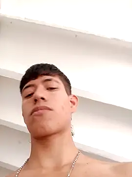 Snapshot of dareck_18 chatting on October 15, 2025, 2:58 pm dareck 18 online show from October 15, 2025, 2:58 pm