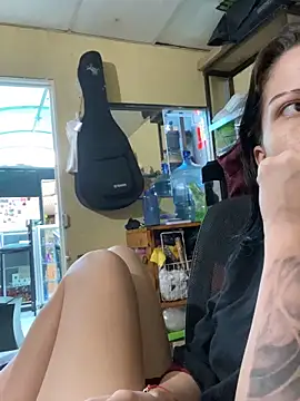 val zx online show from October 4, 2025, 10:00 pm