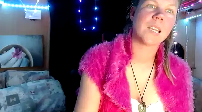 CallMeMaria online show from February 10, 2025, 7:28 pm