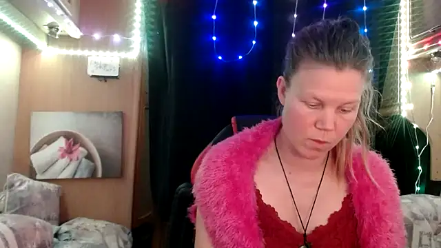 CallMeMaria online show from March 16, 2025, 5:17 pm