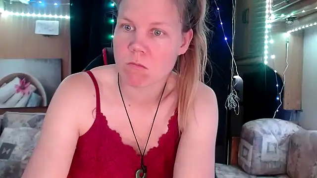 CallMeMaria online show from February 19, 2025, 3:38 pm