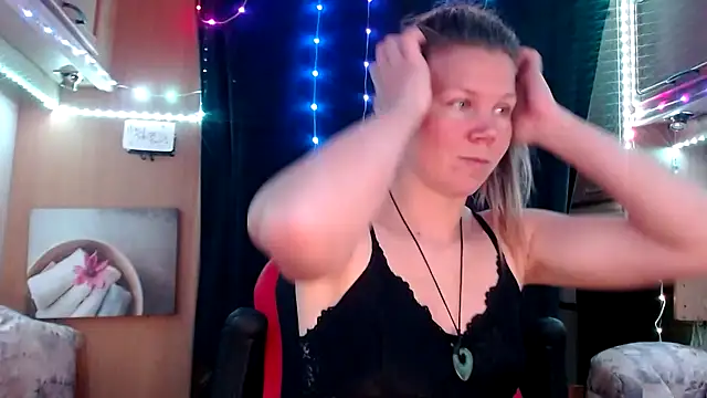 CallMeMaria online show from March 13, 2025, 3:39 pm