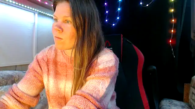 CallMeMaria online show from March 18, 2025, 7:33 pm