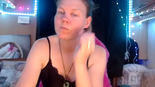 CallMeMaria online show from February 21, 2025, 1:22 pm