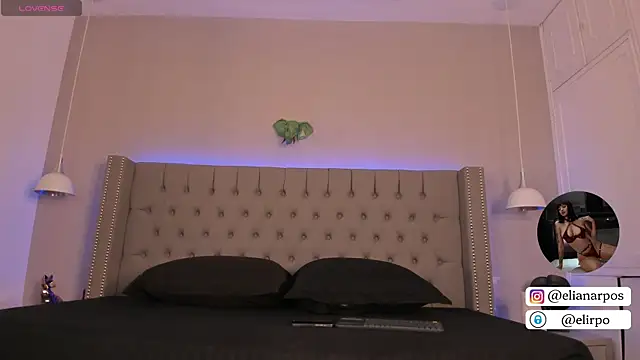 Emiliana Rios online show from October 4, 2025, 3:30 am