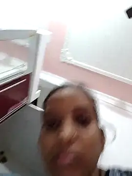 Snapshot of Hotty-Nidhi chatting on October 3, 2025, 3:20 am Hotty-Nidhi online show from October 3, 2025, 3:20 am