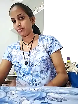 Hotty-Nidhi online show from March 19, 2025, 3:20 am
