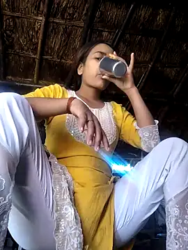 indiancute43 online show from April 11, 2026, 2:19 am