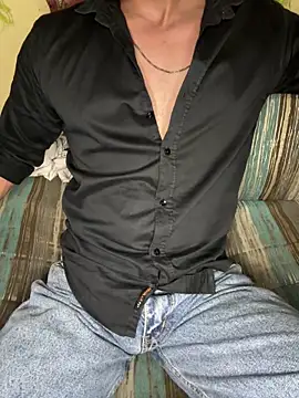 Snapshot of HARSHHU01 chatting on September 28, 2025, 5:42 pm HARSHHU01 online show from September 28, 2025, 5:42 pm