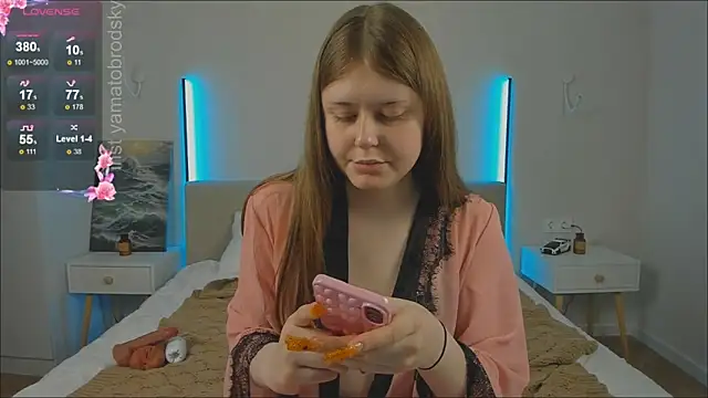 Snapshot of YamatoBrodsky chatting on October 17, 2025, 7:04 pm YamatoBrodsky online show from October 17, 2025, 7:04 pm