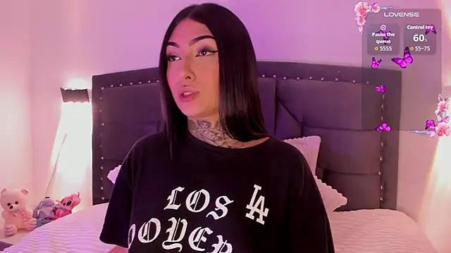 Lilith Thompson online show from October 10, 2025, 5:08 am