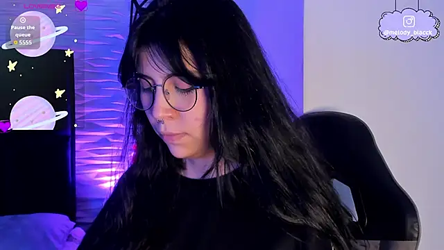 Snapshot of Melody_Black_ chatting on February 4, 2026, 8:04 pm Melody Black online show from February 4, 2026, 8:04 pm