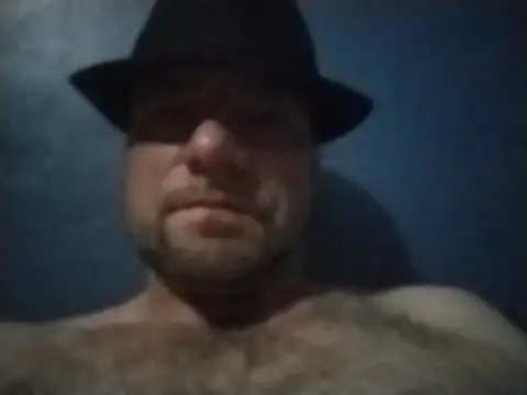 Snapshot of Austingham3 chatting on March 19, 2025, 1:32 am Austingham3 online show from March 19, 2025, 1:32 am