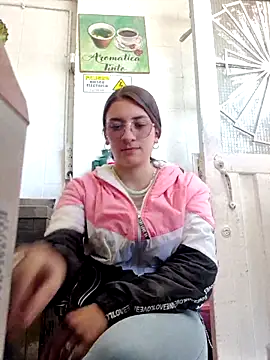 HOLY DOLL online show from September 11, 2025, 8:42 pm