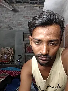 India HOT23 online show from December 3, 2025, 2:27 pm