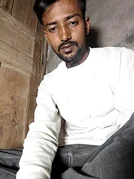 India HOT23 online show from November 13, 2025, 5:50 pm