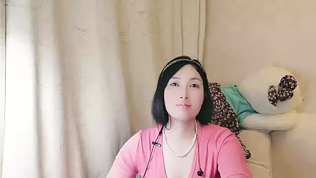 Rachel-6600 online show from May 17, 2026, 3:23 pm
