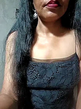 Shakira-Devi online show from October 8, 2025, 2:51 pm