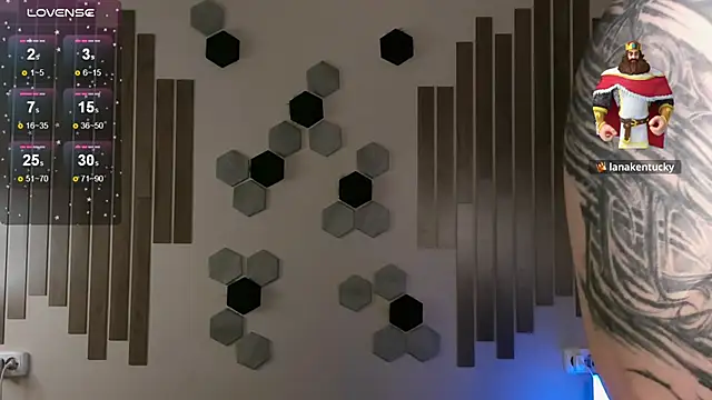 Snapshot of Angel_Monica chatting on October 30, 2025, 1:37 am Angel Monica online show from October 30, 2025, 1:37 am