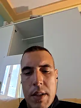 marco199077 online show from May 14, 2026, 6:05 pm