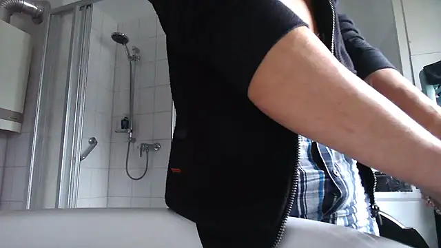 P K 33 online show from November 15, 2025, 12:53 pm