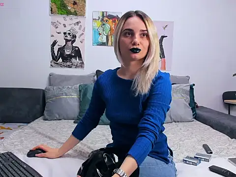 FindomGoddess1 online show from September 18, 2025, 7:06 pm