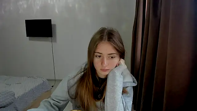 LilyHaart online show from October 13, 2025, 4:36 am