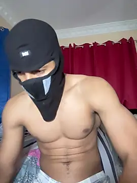 Snapshot of fragance21 chatting on January 13, 2026, 4:27 am fragance21 online show from January 13, 2026, 4:27 am