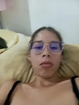 Snapshot of Sexi_girl29 chatting on June 20, 2026, 2:49 am Sexi girl29 online show from June 20, 2026, 2:49 am
