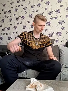 ThePython666 online show from October 29, 2025, 10:58 am