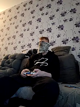 ThePython666 online show from October 27, 2025, 3:35 pm