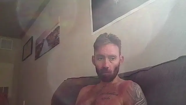 whowantsacreampie online show from May 14, 2026, 9:01 pm