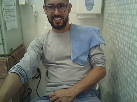 Snapshot of pdasgyn chatting on October 16, 2025, 12:35 pm pdasgyn online show from October 16, 2025, 12:35 pm