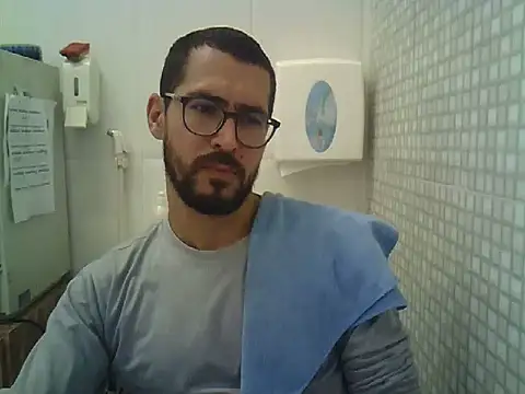 Snapshot of pdasgyn chatting on October 7, 2025, 12:50 pm pdasgyn online show from October 7, 2025, 12:50 pm