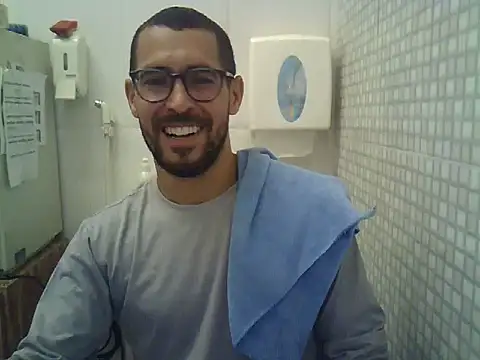 Snapshot of pdasgyn chatting on September 24, 2025, 1:17 pm pdasgyn online show from September 24, 2025, 1:17 pm