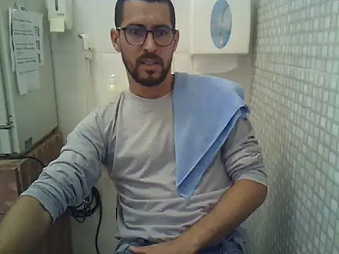 Snapshot of pdasgyn chatting on September 26, 2025, 1:18 pm pdasgyn online show from September 26, 2025, 1:18 pm