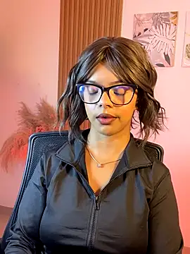 Milabrown  online show from October 14, 2025, 7:03 pm